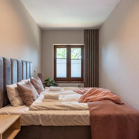 Apart-invest Park B6 Apartament *
