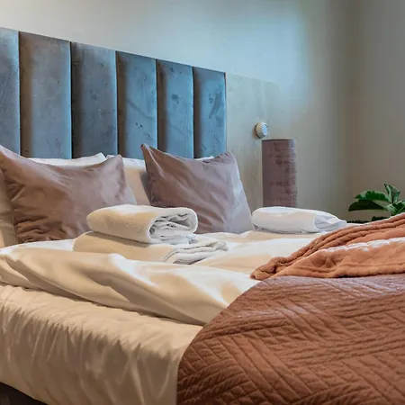 Apart-invest Park B6 *